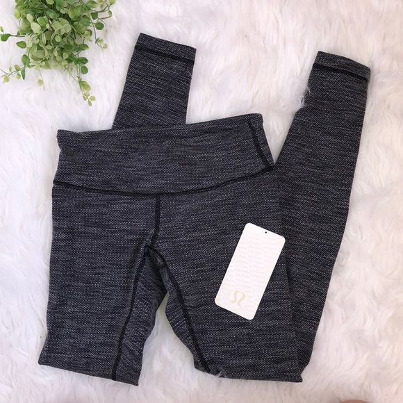 lululemon athletica Pants - 💥 lululemon leggings size 4